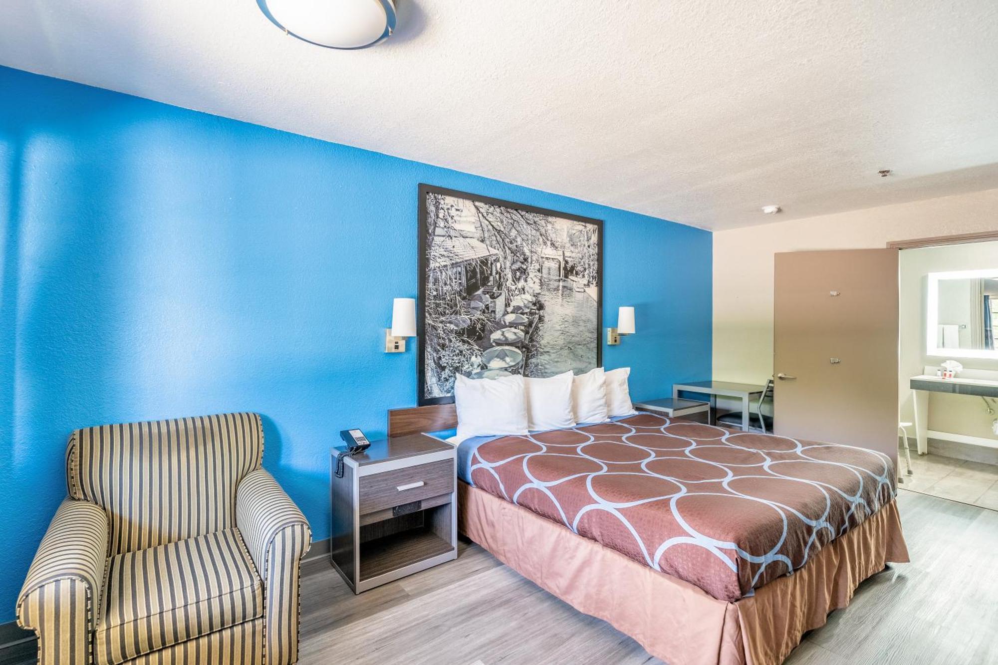 Super 8 By Wyndham San Antonio/Riverwalk Area Bagian luar foto