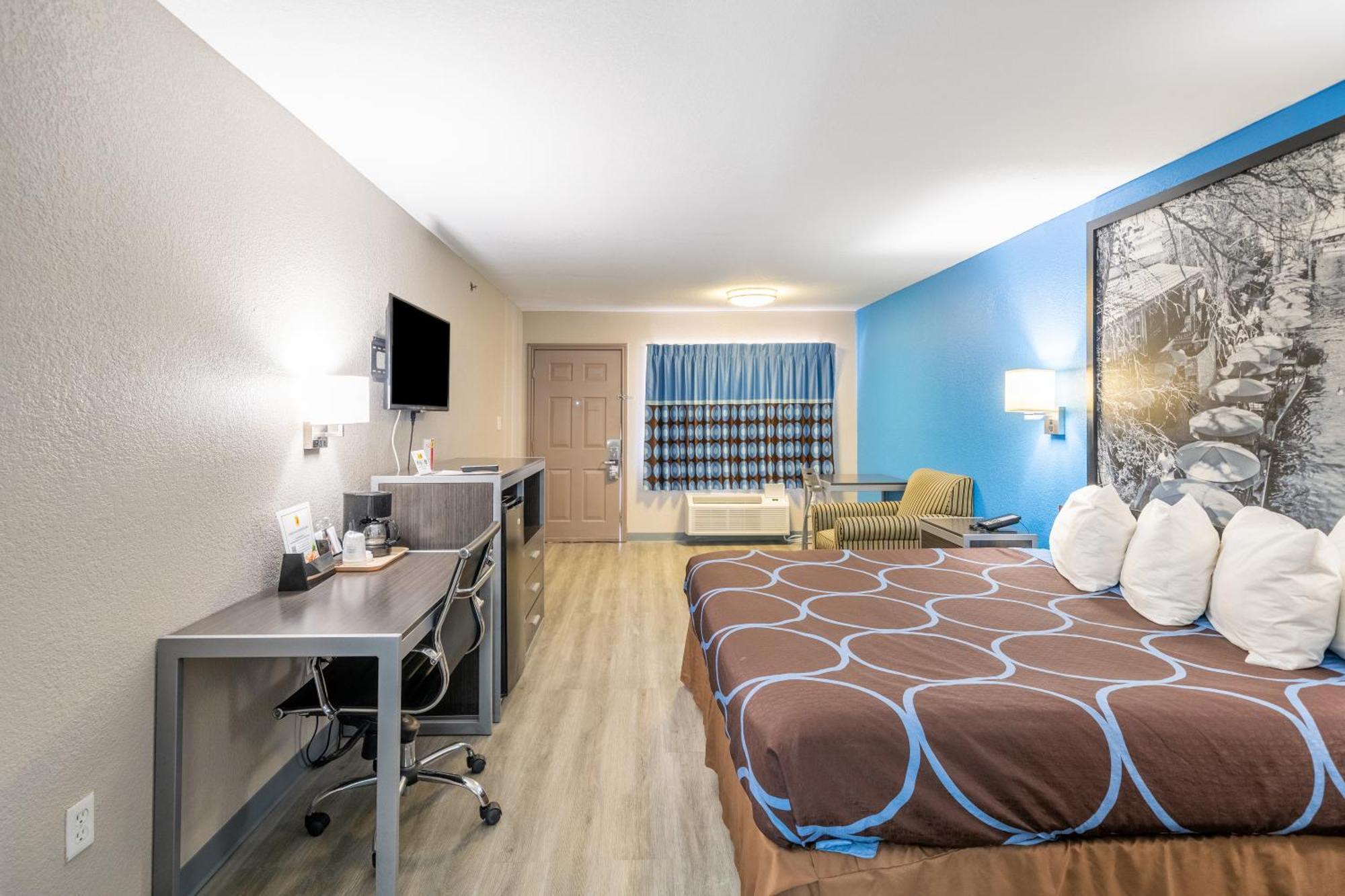 Super 8 By Wyndham San Antonio/Riverwalk Area Bagian luar foto