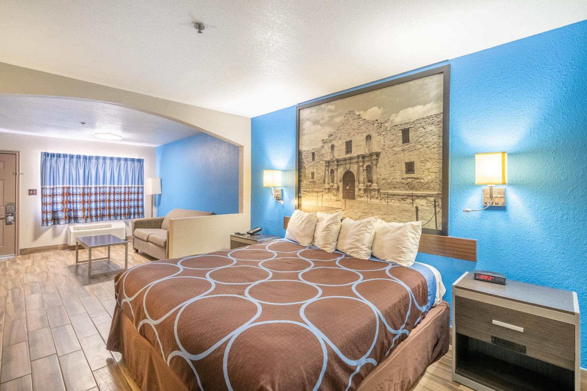 Super 8 By Wyndham San Antonio/Riverwalk Area Bagian luar foto