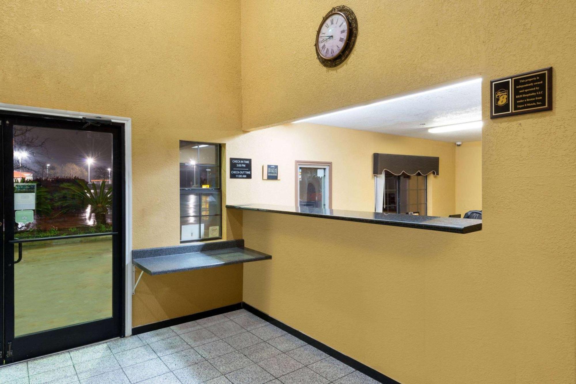 Super 8 By Wyndham San Antonio/Riverwalk Area Bagian luar foto