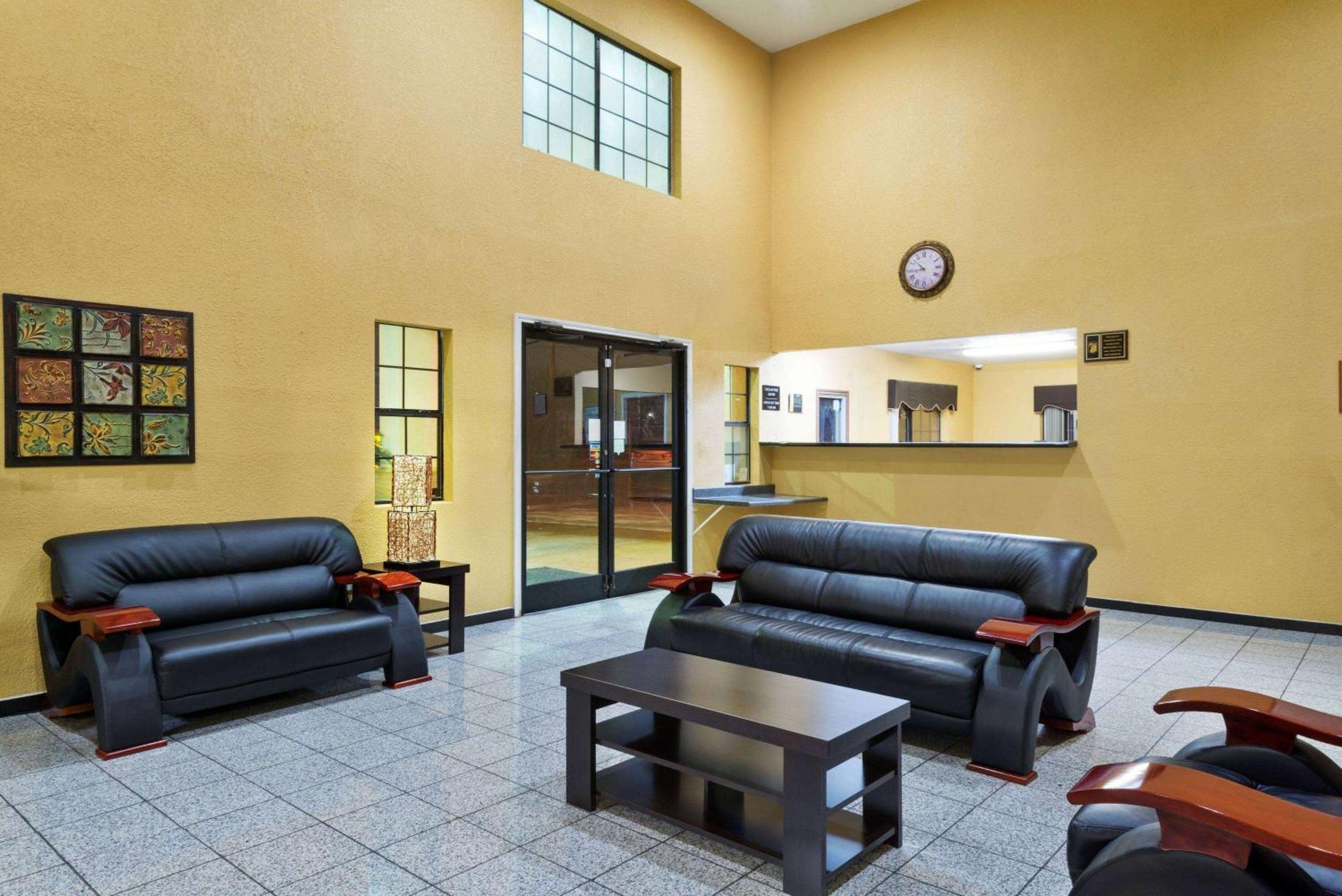 Super 8 By Wyndham San Antonio/Riverwalk Area Bagian luar foto